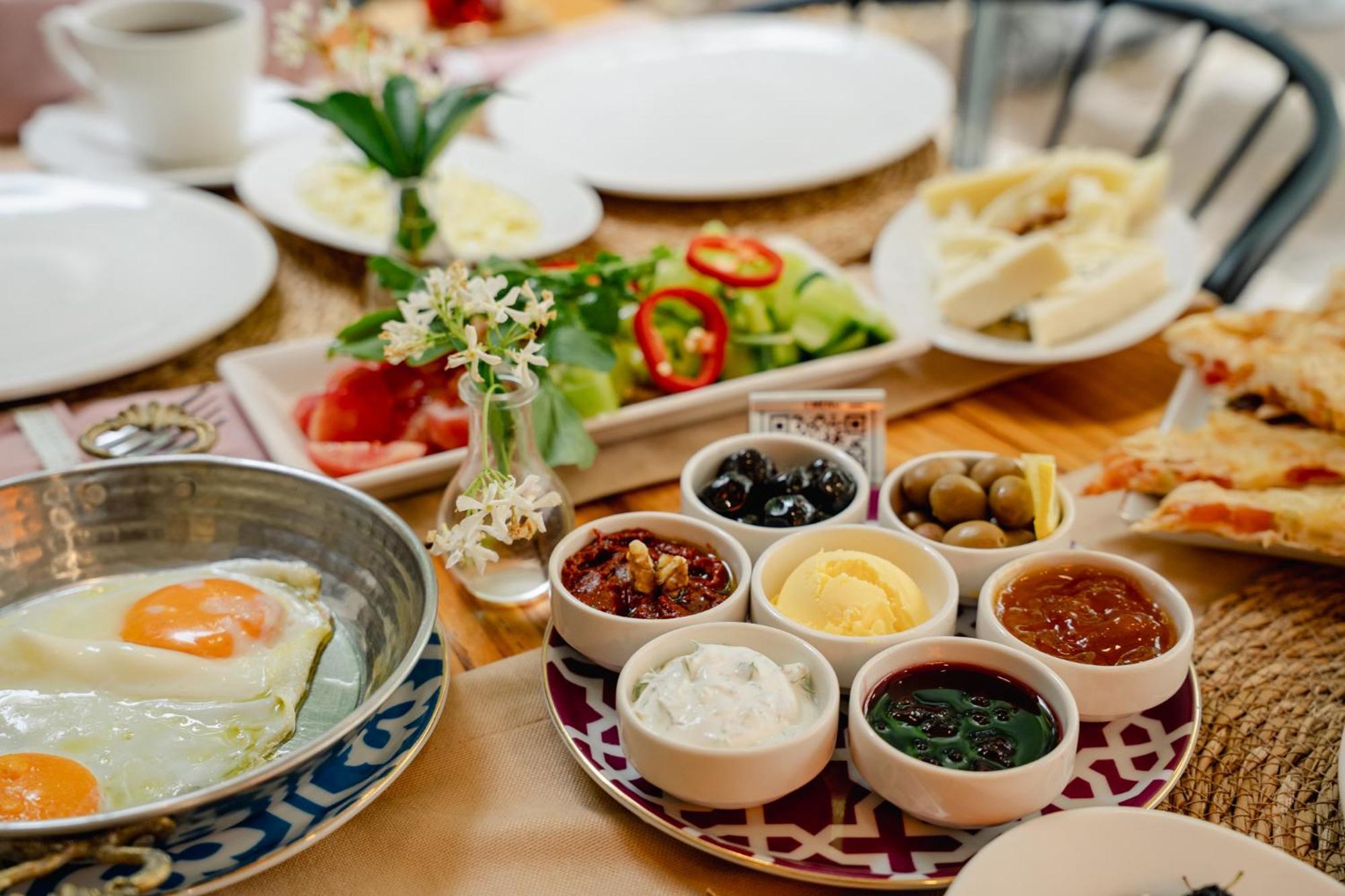 Cunda Ilios Hotel Ayvalı Kültér fotó