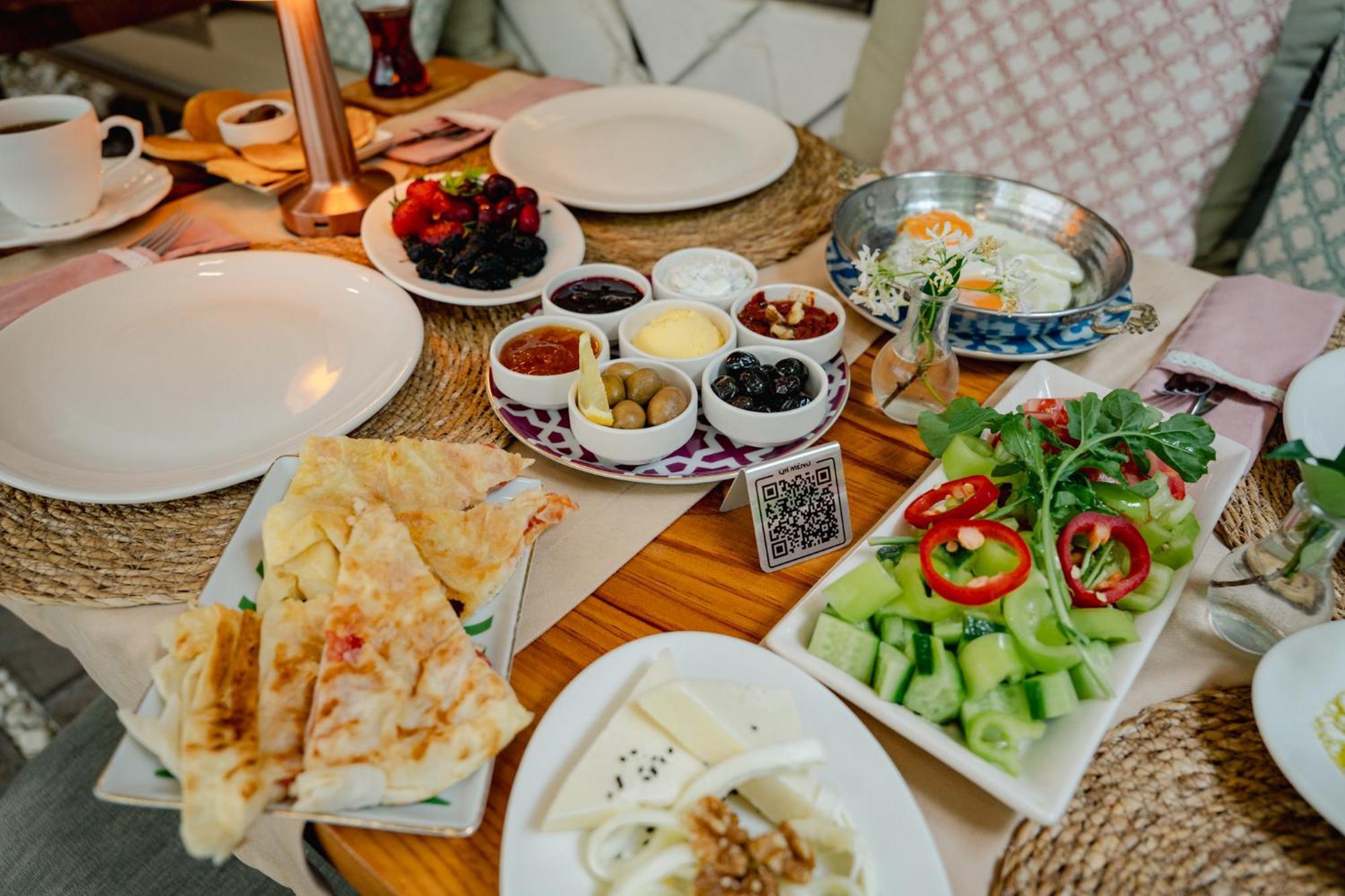 Cunda Ilios Hotel Ayvalı Kültér fotó
